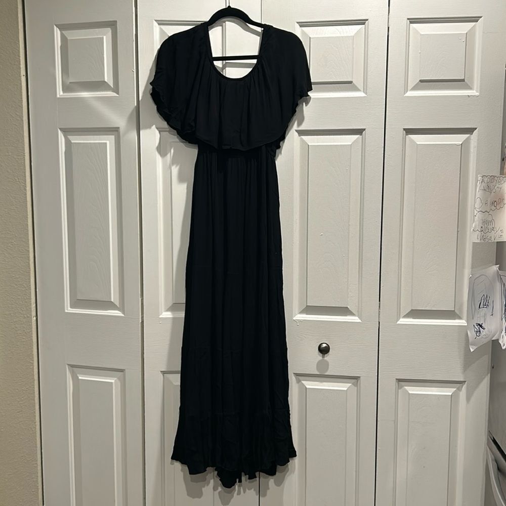 Elegant Black Maxi Dress